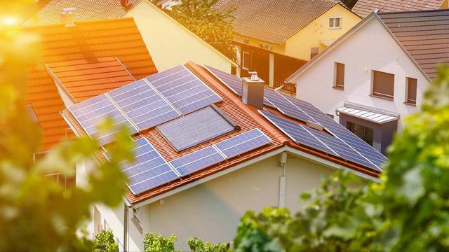 农村太阳能光伏发电项目可靠吗有辐射吗，农村太阳能发电有没有辐射？